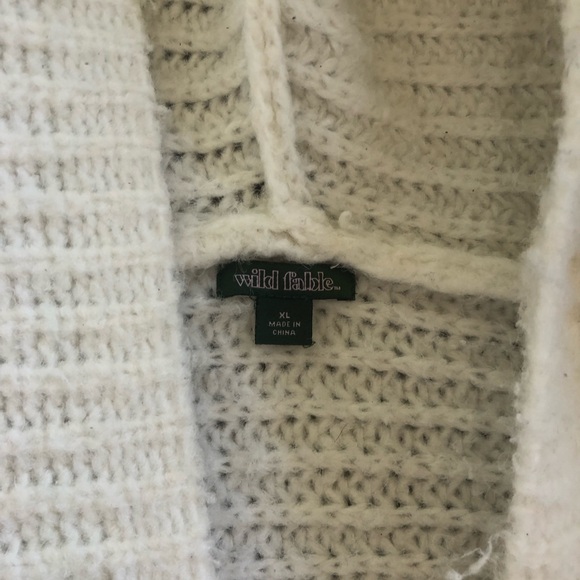 cozy sweater ✿ - Picture 3 of 3